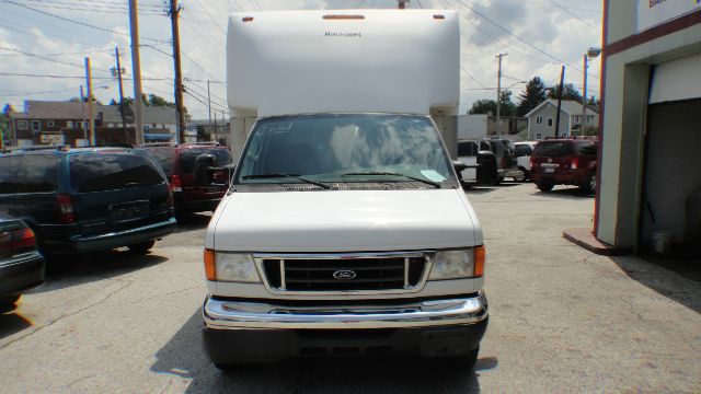 Ford Econoline GT Deluxe Bullitt Passenger Van