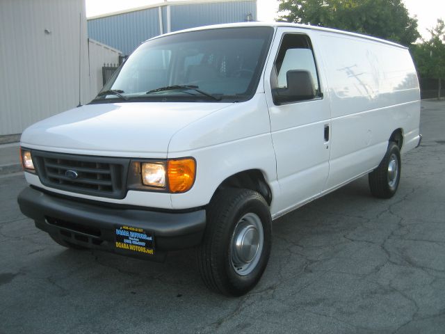 Ford Econoline 2dr I4 Auto EX-L PZEV Passenger Van