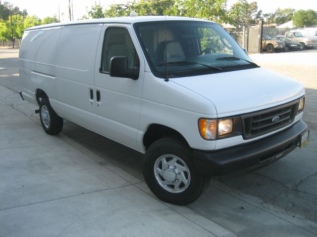 Ford Econoline 2006 photo 1