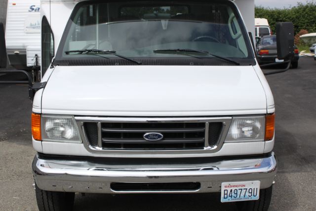 Ford Econoline 2006 photo 1