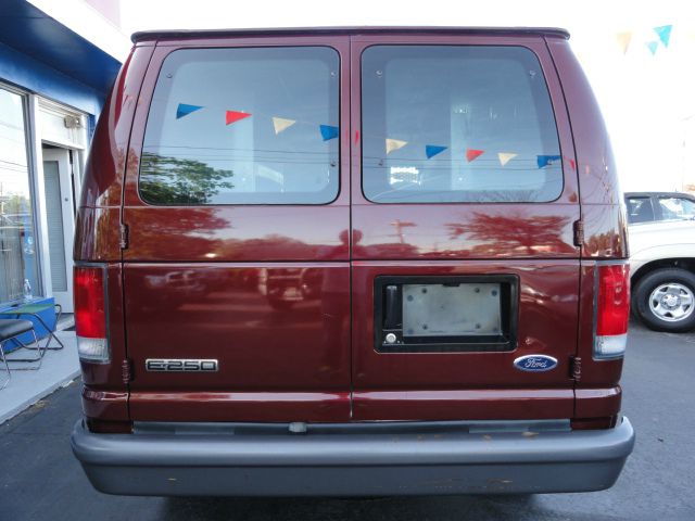 Ford Econoline 2006 photo 23