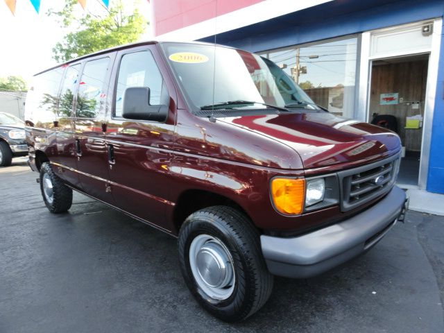 Ford Econoline 2006 photo 29