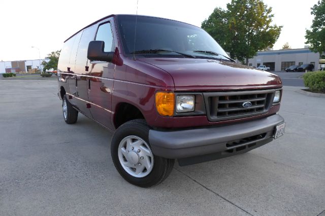 Ford Econoline 2006 photo 1