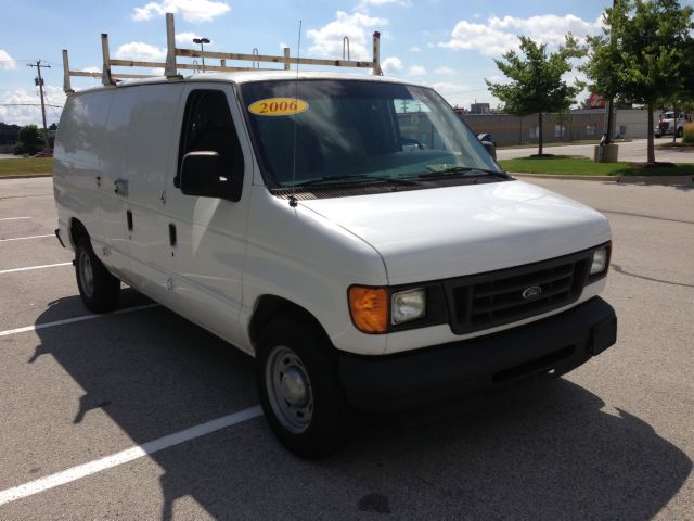 Ford Econoline SE Truck Passenger Van