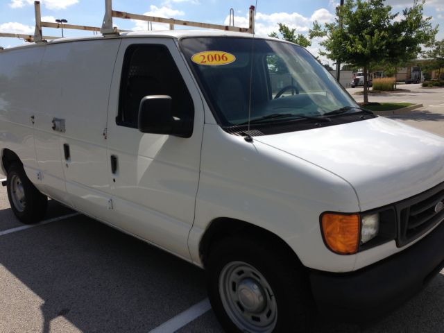 Ford Econoline 2006 photo 1