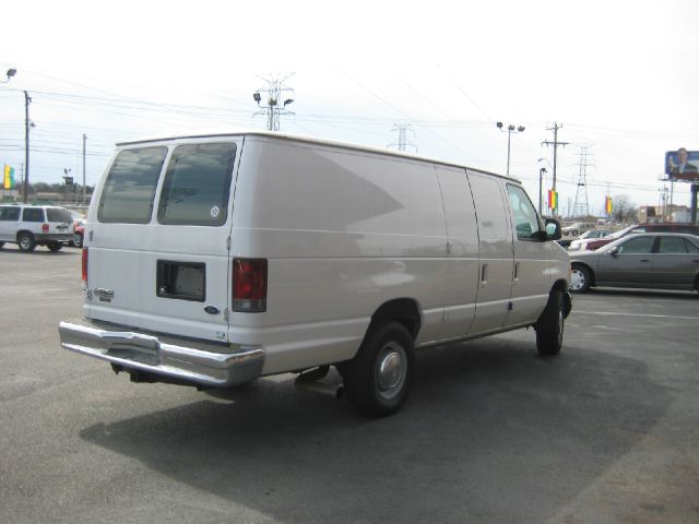 Ford Econoline 2006 photo 11