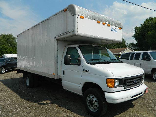 Ford Econoline 2006 photo 2