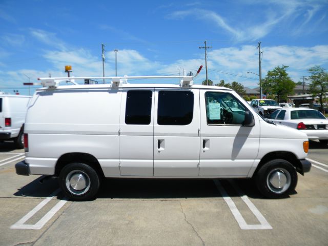 Ford Econoline 2006 photo 1