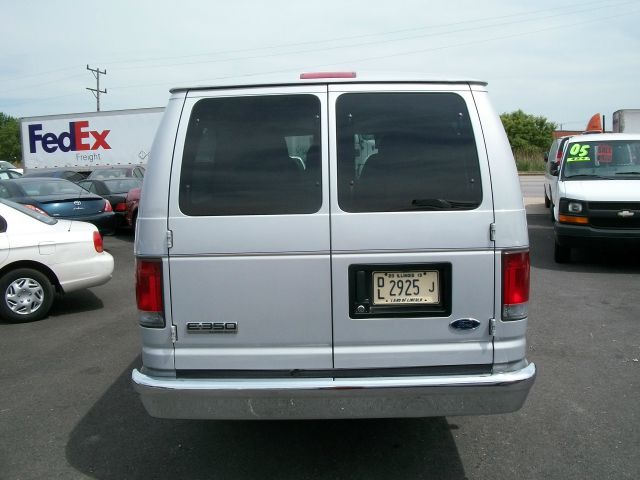 Ford Econoline 2.5 S Model Passenger Van