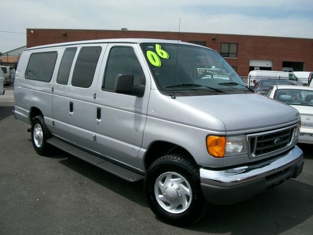 Ford Econoline 2006 photo 2