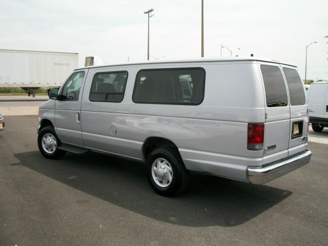 Ford Econoline 2006 photo 8