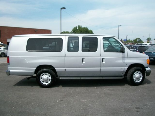 Ford Econoline 2006 photo 9