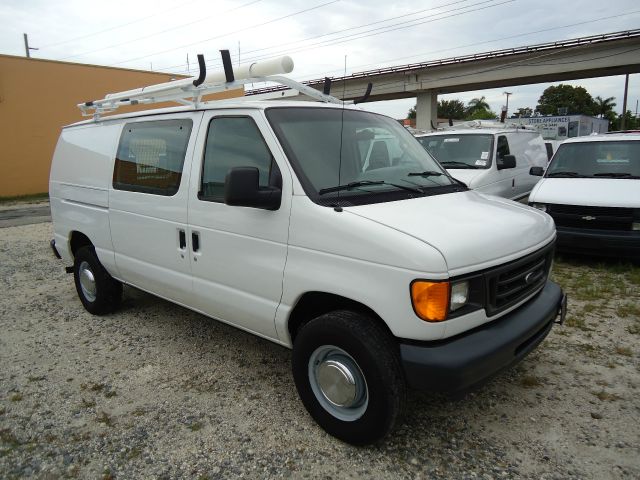 Ford Econoline 2006 photo 2