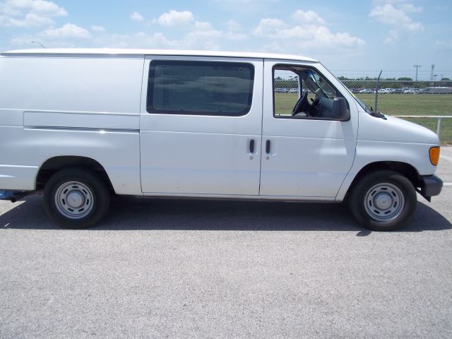 Ford Econoline 2006 photo 2