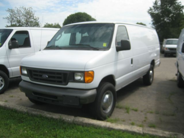 Ford Econoline 2006 photo 1