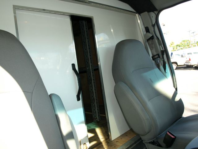 Ford Econoline 2006 photo 11