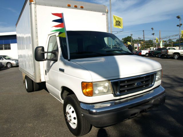 Ford Econoline 2006 photo 2