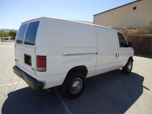 Ford Econoline 2006 photo 1