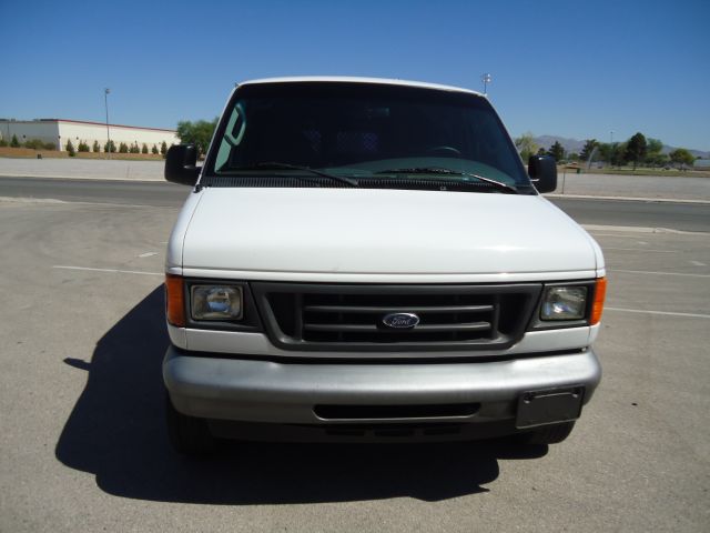 Ford Econoline 2006 photo 2