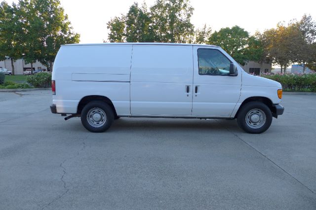 Ford Econoline 2006 photo 2