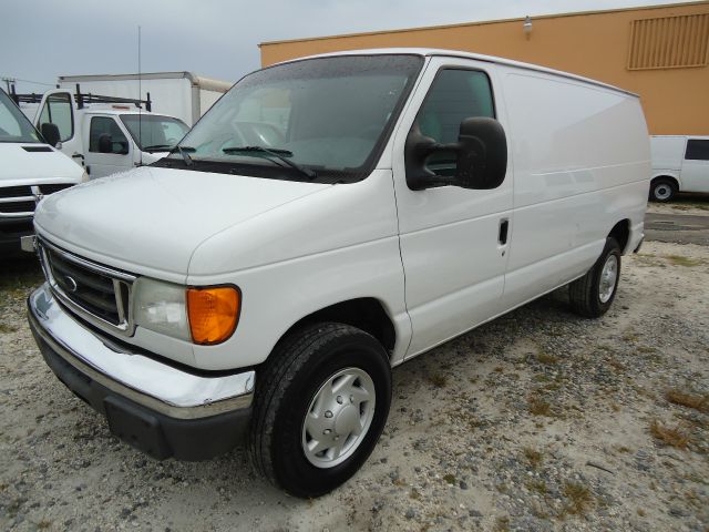 Ford Econoline 2006 photo 2