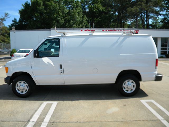 Ford Econoline 2007 photo 2