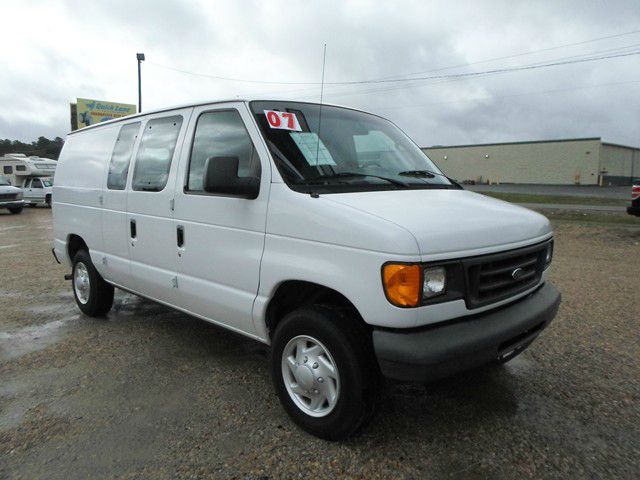 Ford Econoline 2007 photo 16