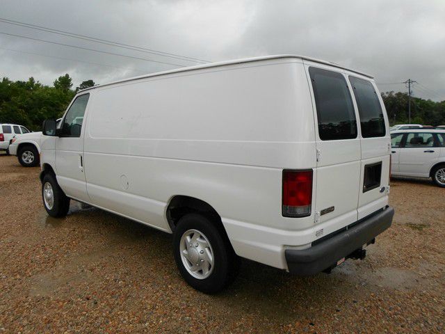 Ford Econoline 2007 photo 28