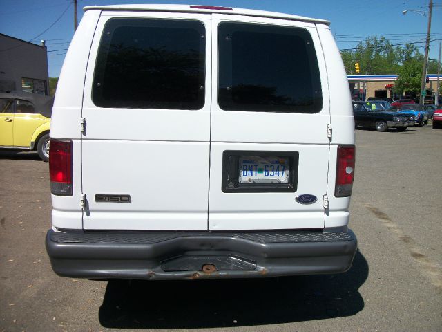 Ford Econoline 2007 photo 23