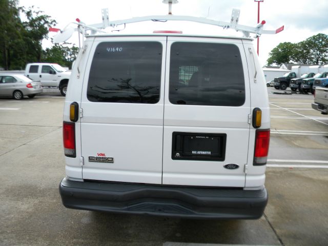 Ford Econoline 2007 photo 12