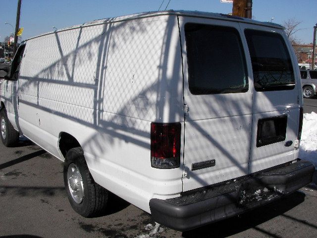 Ford Econoline 2007 photo 1