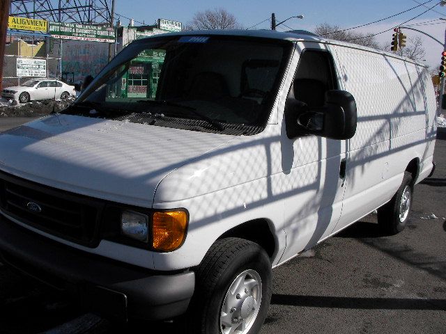 Ford Econoline 2007 photo 2