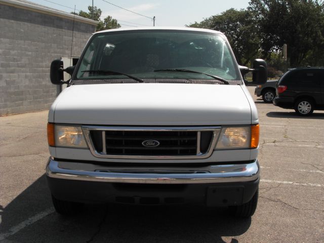 Ford Econoline 2007 photo 1