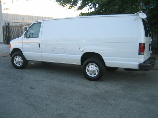 Ford Econoline 2007 photo 12