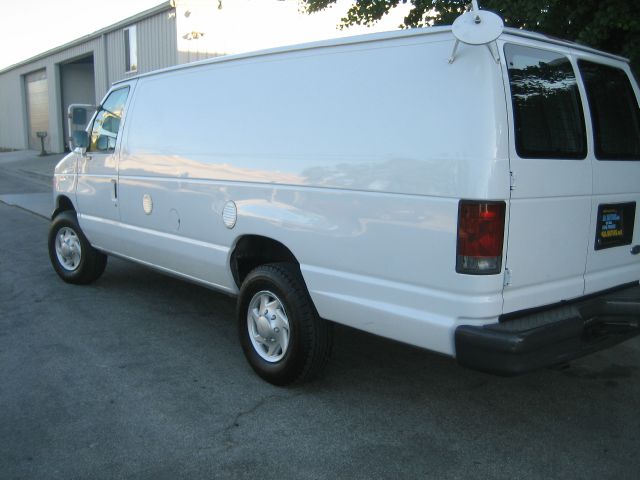 Ford Econoline 2007 photo 13