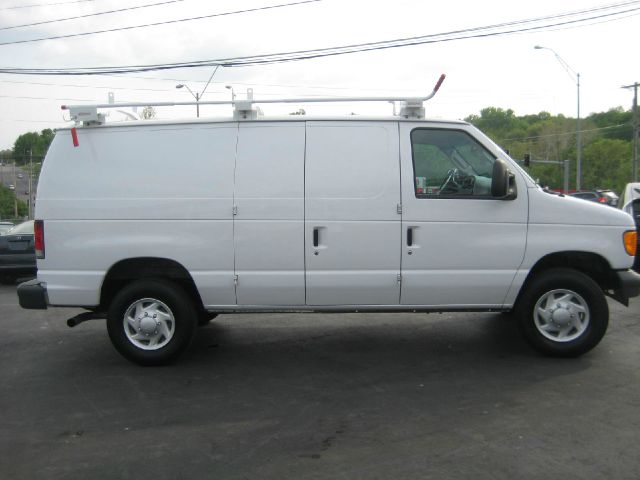 Ford Econoline 2007 photo 16