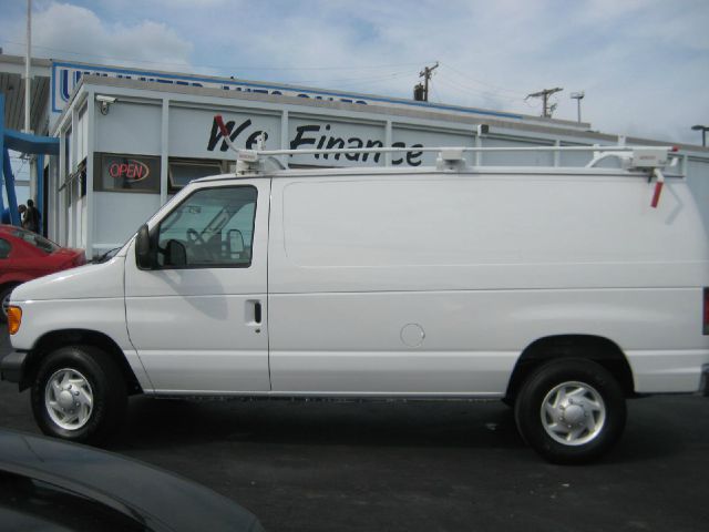 Ford Econoline 2007 photo 19