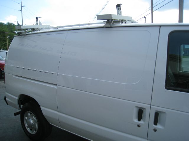 Ford Econoline 2008 photo 11