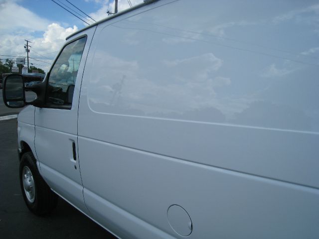 Ford Econoline 2008 photo 2