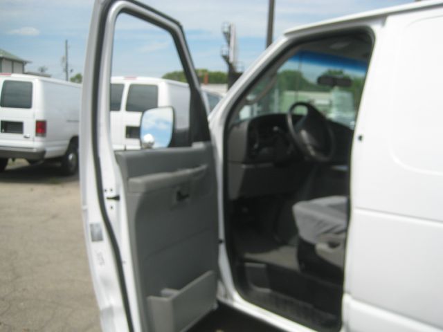 Ford Econoline 2008 photo 1