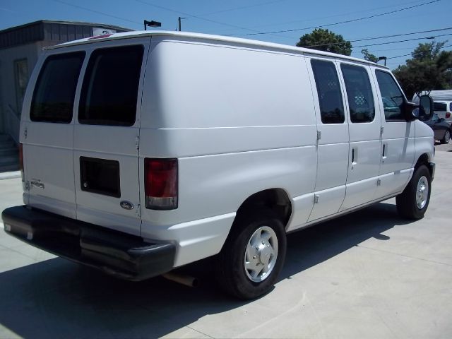 Ford Econoline 2008 photo 2