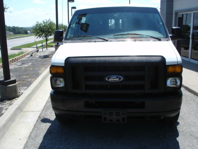 Ford Econoline Awd-turbo Passenger Van