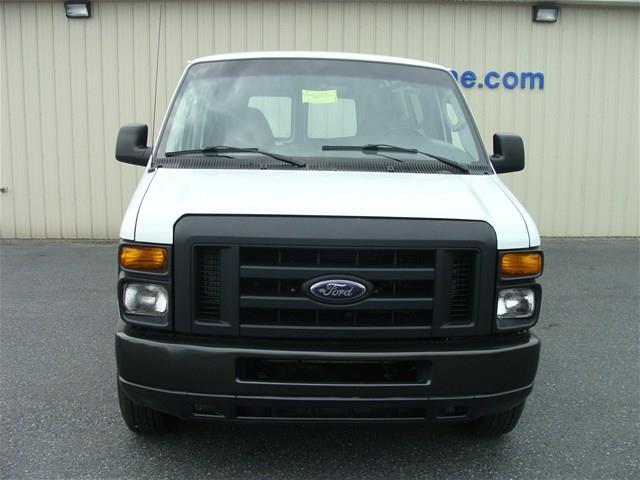 Ford Econoline 2008 photo 3