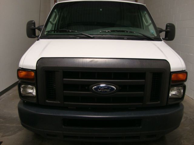 Ford Econoline 2008 photo 1