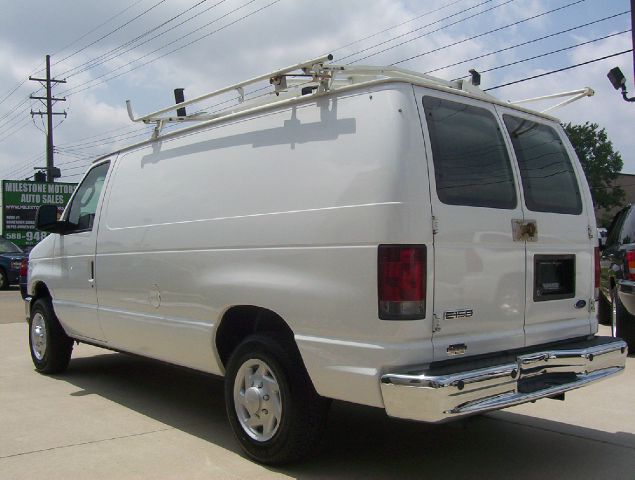 Ford Econoline 2008 photo 1