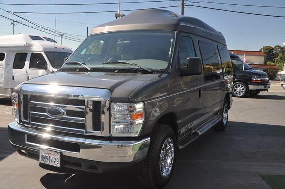 Ford Econoline 2.5i Wagon Passenger Van