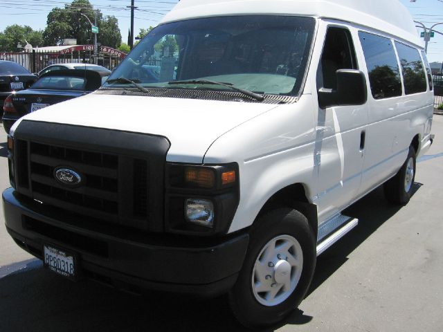 Ford Econoline 2dr I4 Auto EX-L PZEV Passenger Van