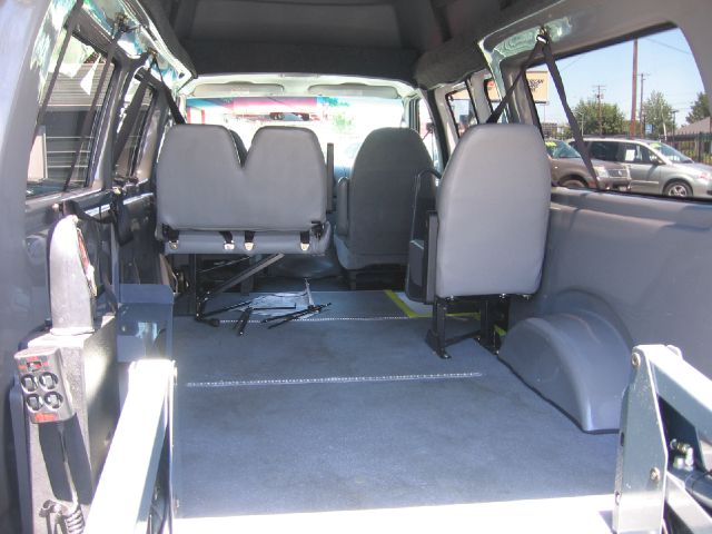 Ford Econoline 2008 photo 11