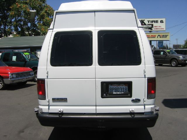 Ford Econoline 2008 photo 6