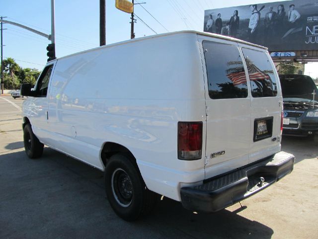 Ford Econoline 2008 photo 2